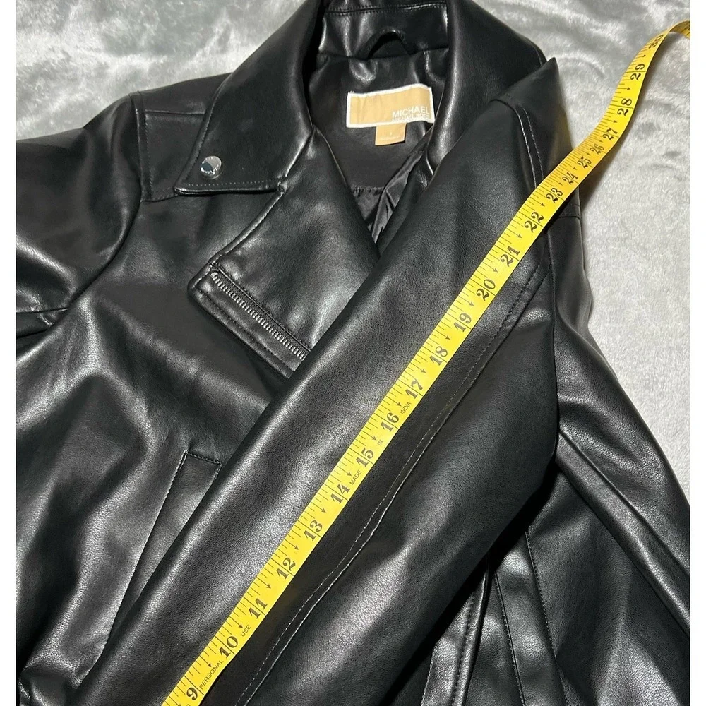 Michael Kors excellent shape